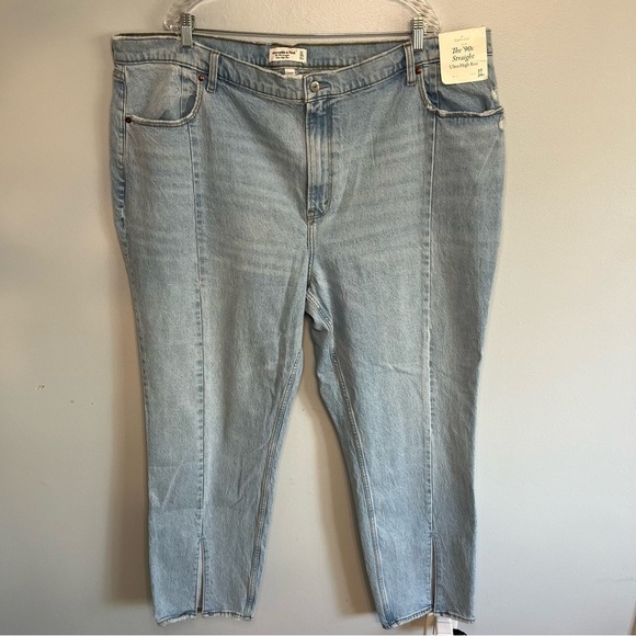 AF Curve Love Ultra High Rise 90s Straight Jeans Plus Size 37/24R Split Hem W47 - Picture 3 of 16